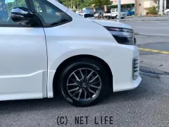 トヨタ ヴォクシー