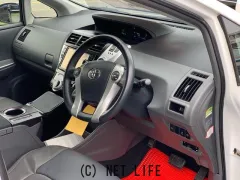 トヨタ プリウスα