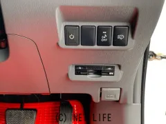 トヨタ プリウスα