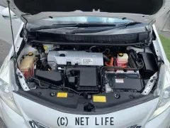 トヨタ プリウスα