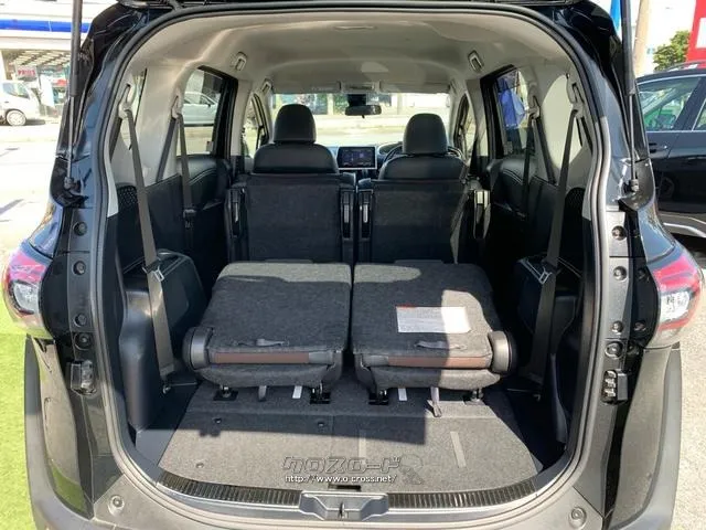 5:5分割サードシート(リクライニング+ダイブイン格納機構付) トヨタ シエンタ