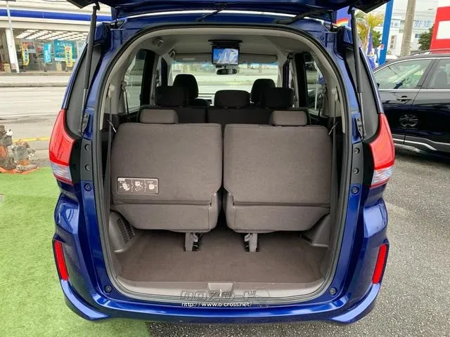 3列目5:5分割はね上げシート ホンダ フリード