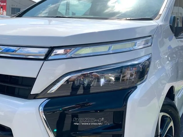 Bi-Beam LEDヘッドランプ トヨタ ヴォクシー