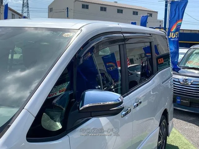 UVカットグリーンガラス トヨタ ヴォクシー