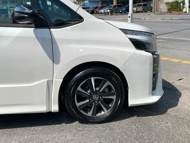 EBD付ABS+ブレーキアシスト/ヒルスタートアシストコントロール トヨタ ヴォクシー