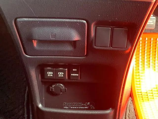 HDMI・USBオーディオ・充電用USB端子2個 トヨタ ヴォクシー