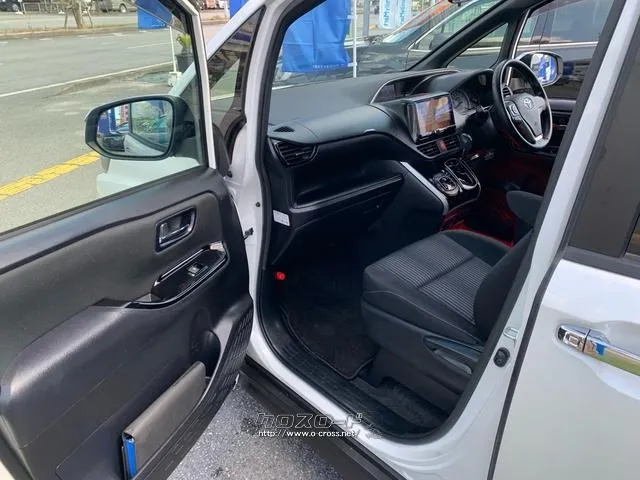 トヨタ ヴォクシー