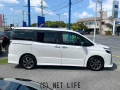 トヨタ ヴォクシー