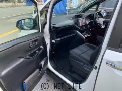 トヨタ ヴォクシー