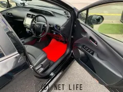 トヨタ プリウス