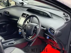 トヨタ プリウス