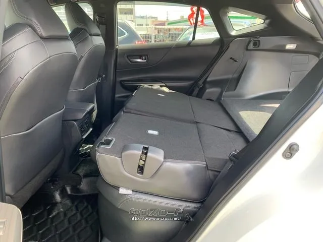 ●6:4分割可倒式リヤシート トヨタ ハリアー