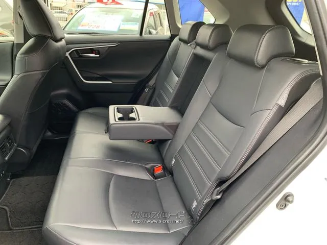 ●カップホルダー(フロント2個、リヤ2個) トヨタ RAV4