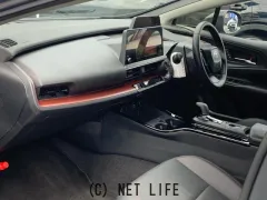 トヨタ プリウス