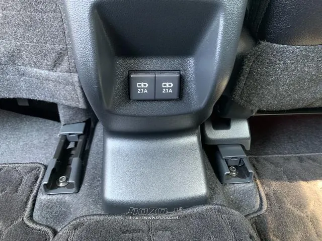 USB充電2個 ダイハツ ロッキー