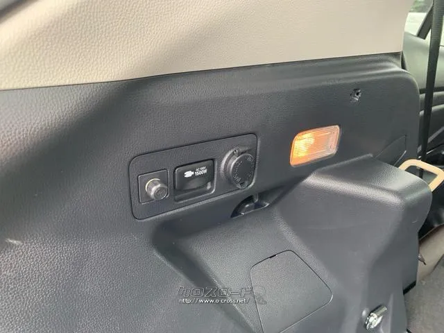 アクセサリーコンセント(AC100V・1500W/1個/非常時給電システム/外部給電アタッチメント付 ) トヨタ ヤリスクロス