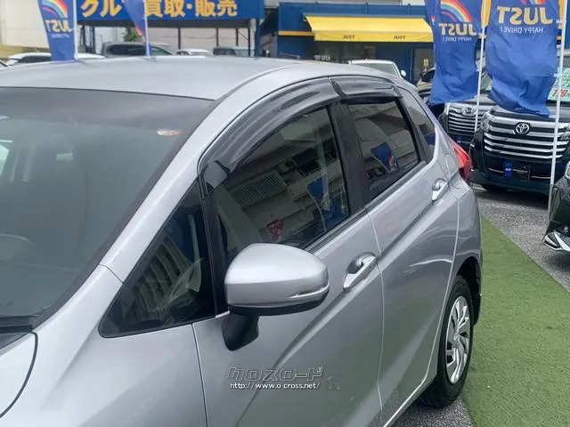 ●UVカット機能付フロントウインドウガラス●スーパーUVカットフロントドアガラス●ドアバイザー付き♪ ホンダ フィット