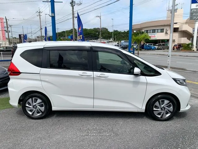 両側パワースライドドア(イージーオープンドアハンドル/タッチセンサー/挟み込み防止機構付) ホンダ フリード