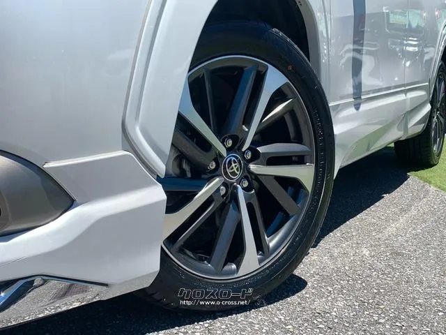Z専用、18×7Jアルミホイール(切削光輝+ダークグレーメタリック塗装/センターオーナメント付) トヨタ カローラクロス