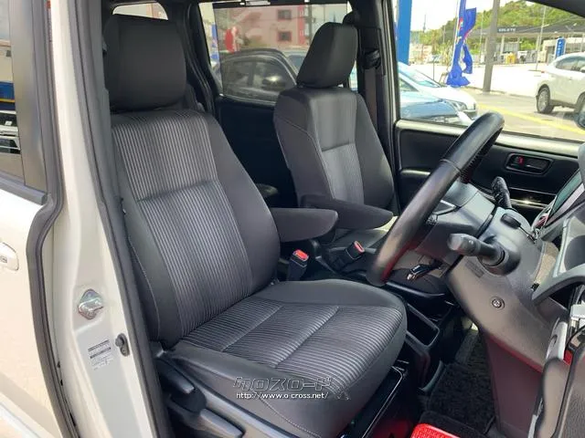 快適温熱シート(運転席、助手席) トヨタ ノア
