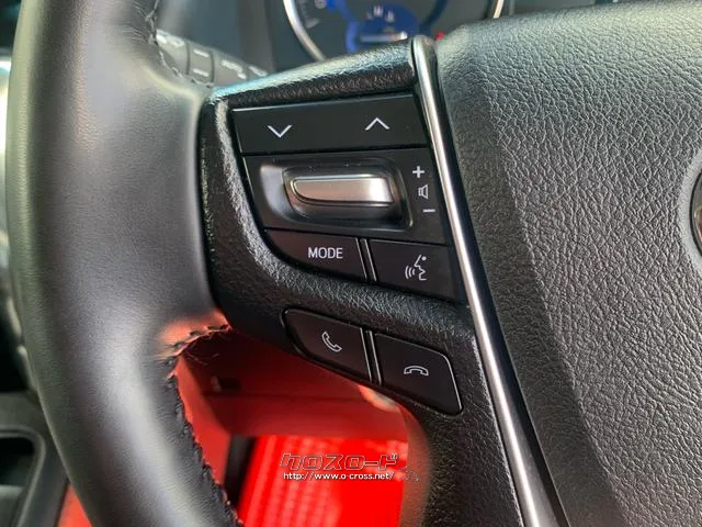 ステアリングスイッチ(オーディオ+マルチインフォメーションディスプレイ+音声認識+ハンズフリー+車間距離切替+レーントレーシングアシスト) トヨタ アルファードハイブリッド