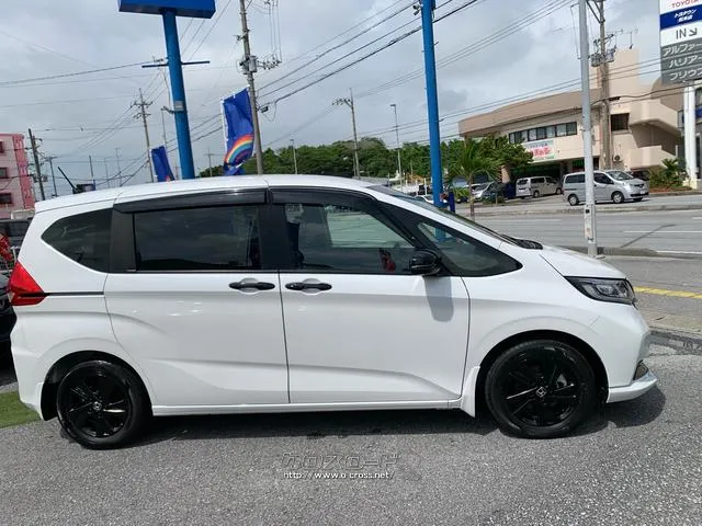 両側パワースライドドア(イージーオープンドアハンドル/タッチセンサー/挟み込み防止機構付) ホンダ フリード