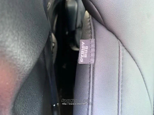 ●SRSエアバッグ(運転席・助手席)+SRSニーエアバッグ(運転席)+SRSサイドエアバッグ(運転席・助手席)+SRSカーテンシールドエアバッグ(フロント・セカンド・サードシート) トヨタ アルファードハイブリッド