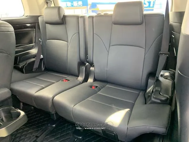 5:5分割スペースアップシート●跳ね上げアシスト機構 ●スライド●リクライニング〈装備〉●ヘッドレスト(全席) ●回転式センターアームレスト トヨタ アルファードハイブリッド