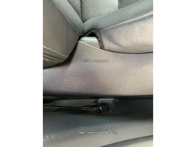 ●SRSエアバッグ(運転席・助手席)+SRSニーエアバッグ(運転席)+SRSサイドエアバッグ(運転席・助手席)+SRSカーテンシールドエアバッグ(前後席) トヨタ ハリアー