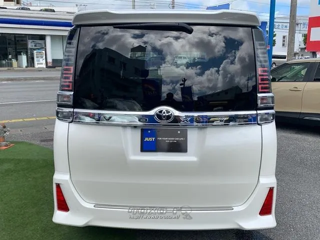 UVカット機能付プライバシーガラス(スライドドア・リヤクォーター・バックドア) トヨタ ヴォクシー