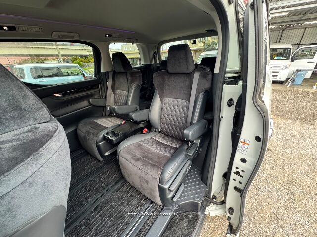 トヨタ ヴェルファイア