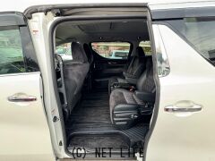 トヨタ ヴェルファイア