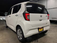 ダイハツ ミライース