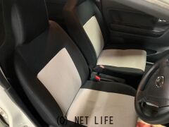 ダイハツ ミライース