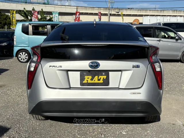トヨタ プリウス