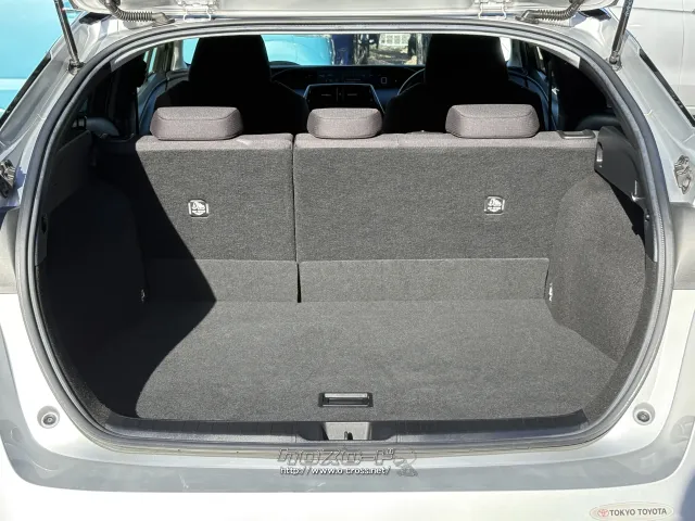 トヨタ プリウス