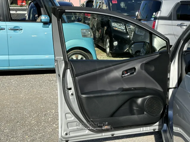 トヨタ プリウス