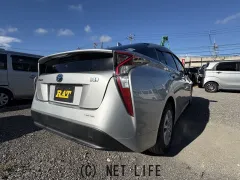 トヨタ プリウス