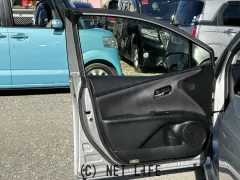 トヨタ プリウス