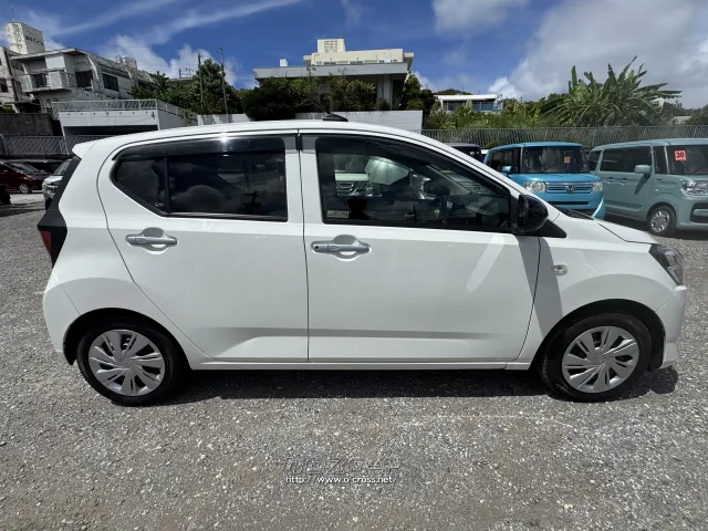 ダイハツ ミライース