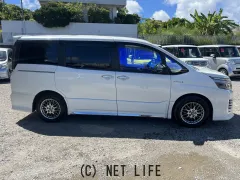 トヨタ ヴォクシー