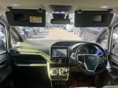 トヨタ ヴォクシー