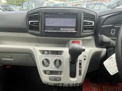 ダイハツ ミライース