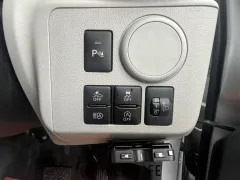 ダイハツ ミライース