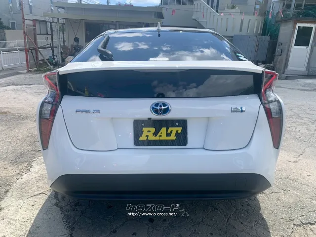 トヨタ プリウス