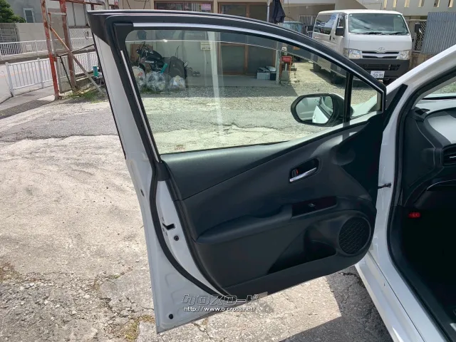 トヨタ プリウス