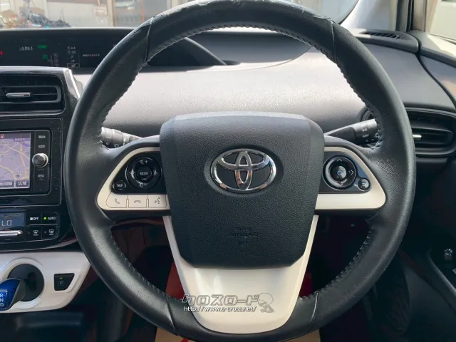 トヨタ プリウス