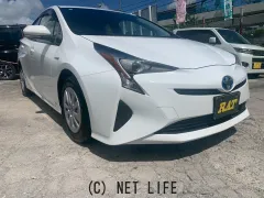 トヨタ プリウス