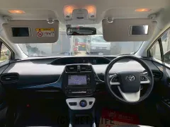 トヨタ プリウス