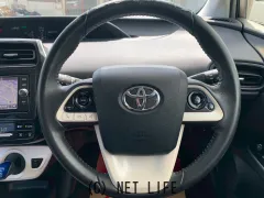 トヨタ プリウス